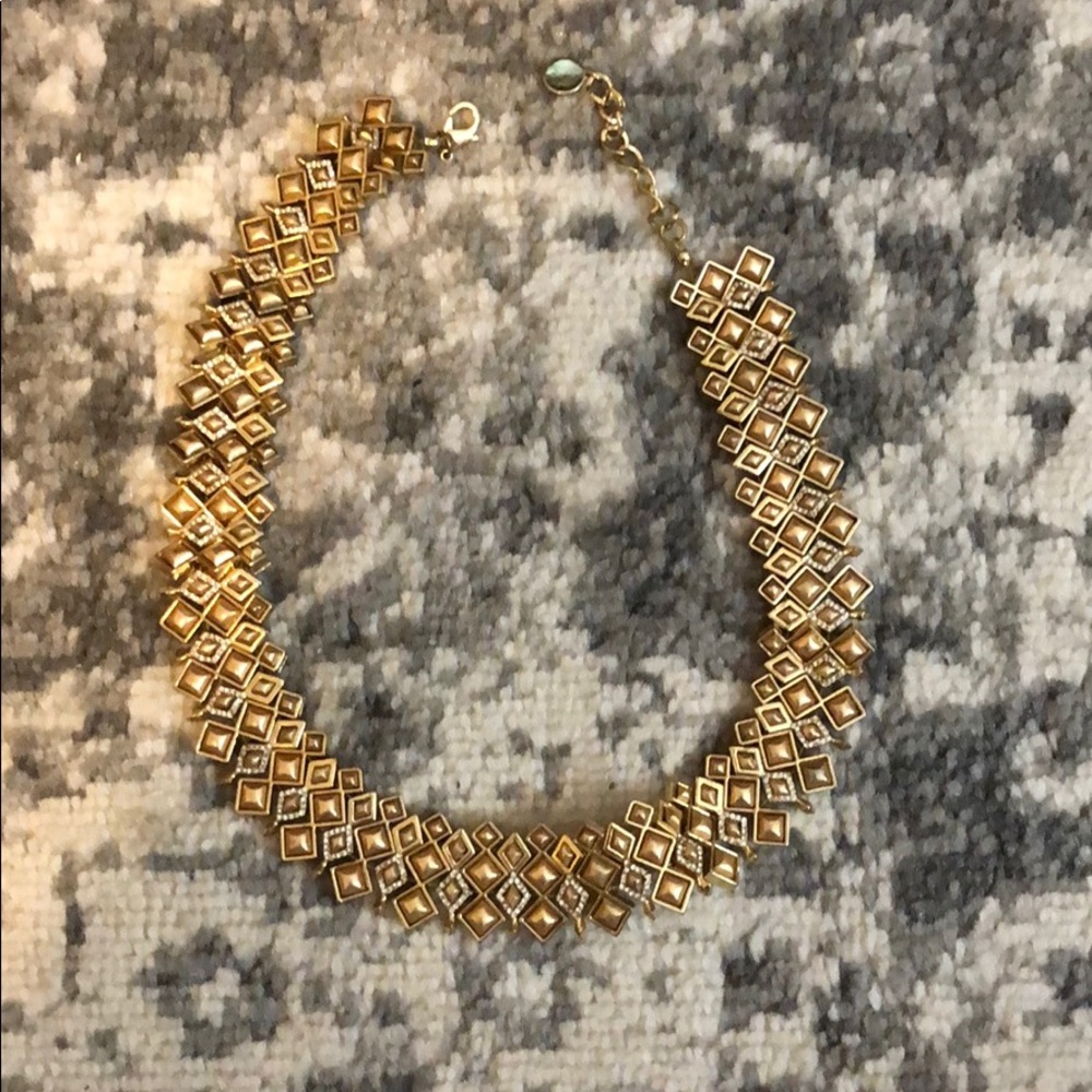 Beautiful house of Harlow necklace